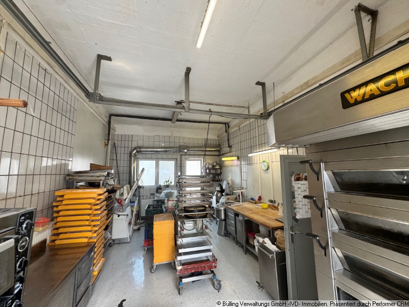 Landhausbäckerei Gewerbeeinheit ehm. Tankstelle mit gr. Vorplatz – Vorschau 4