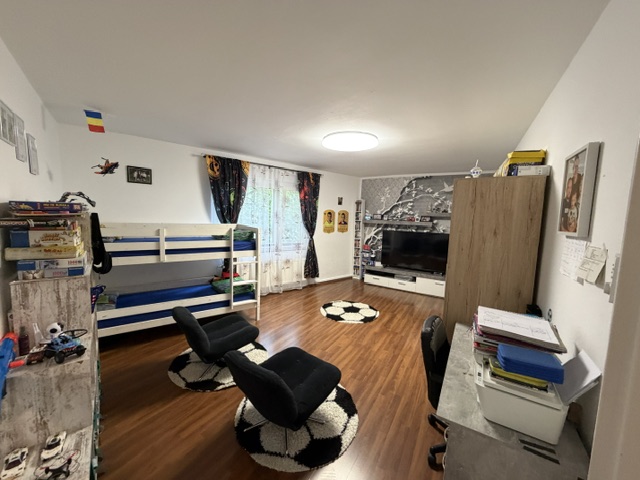TOP Großes Mehrfamilienhaus mit 12 WE und einem 1 Fam.Haus im Innenhof – Vorschau 8