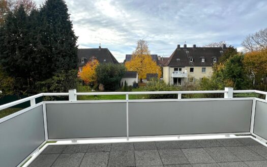 Top renovierte Mietwohnung in ruhiger Lager mit Balkon