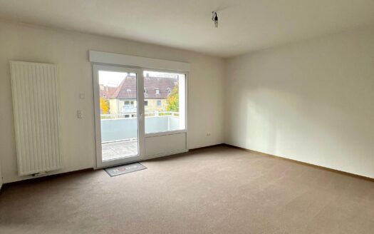 Top renovierte Mietwohnung in ruhiger Lager mit Balkon