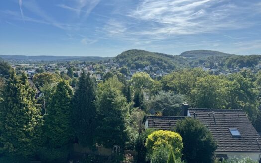 Wunderschönes und in bester Lage gelegenes Zweifamilienhaus!!!!!